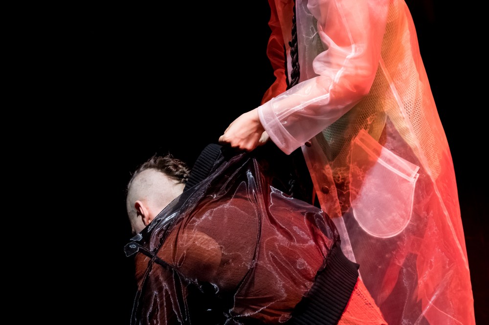 20180517_KINAHMI_printsize_uniarts_Photos-Sanni-Siira_14